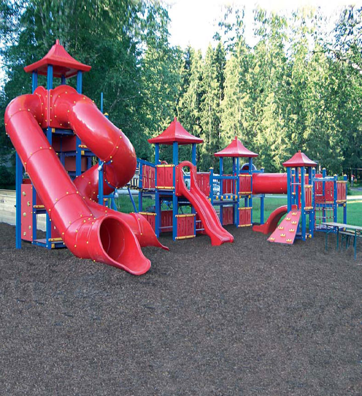 Speeltuin glijbanen
